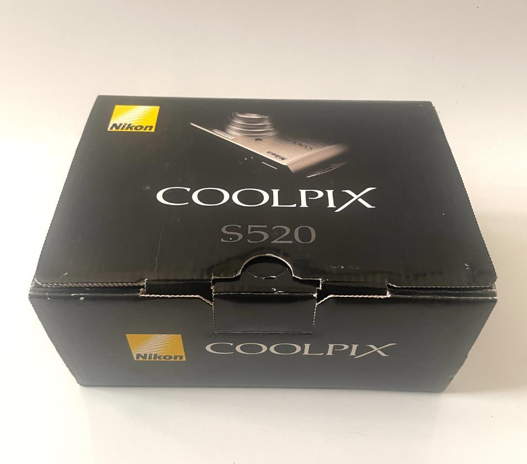 Nikon COOLPIX S520 デジカメ　シルバー　ニコン