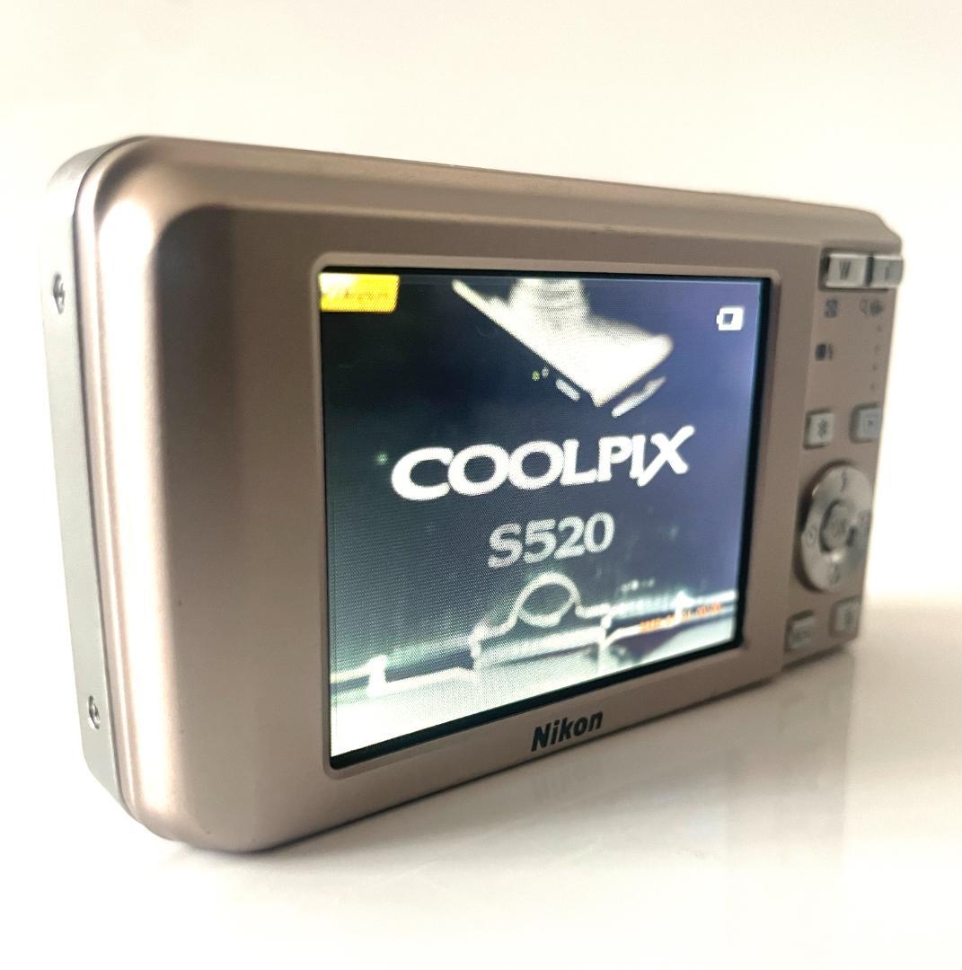 Nikon COOLPIX S520 デジカメ　シルバー　ニコン