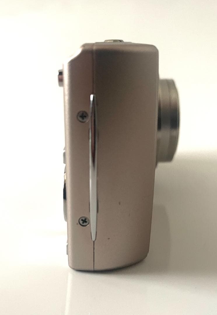 Nikon COOLPIX S520 デジカメ　シルバー　ニコン