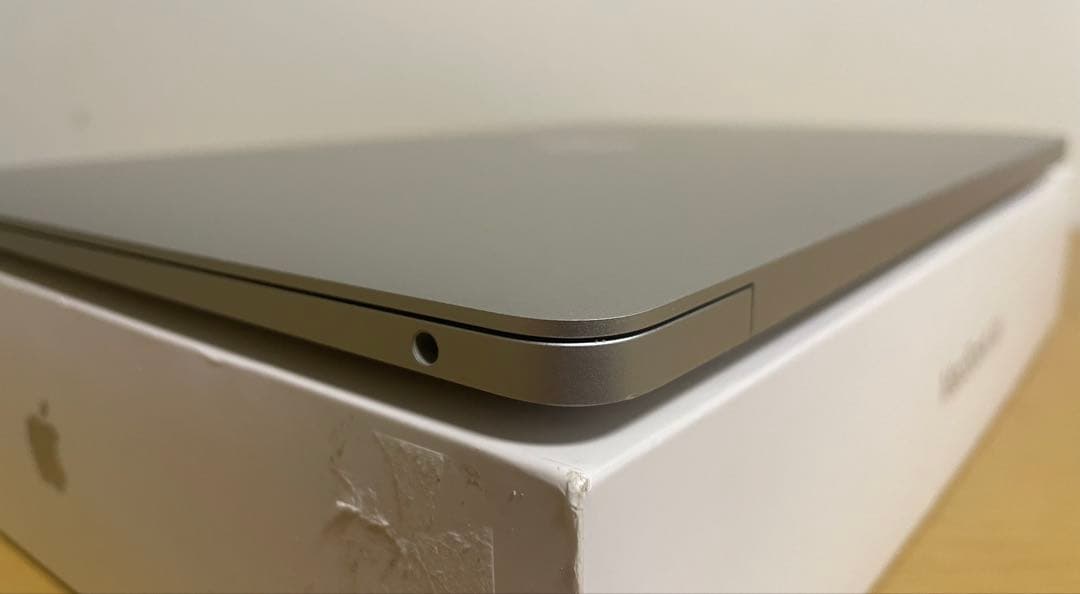 美品 MacBook Air 2020 バッテリー97%