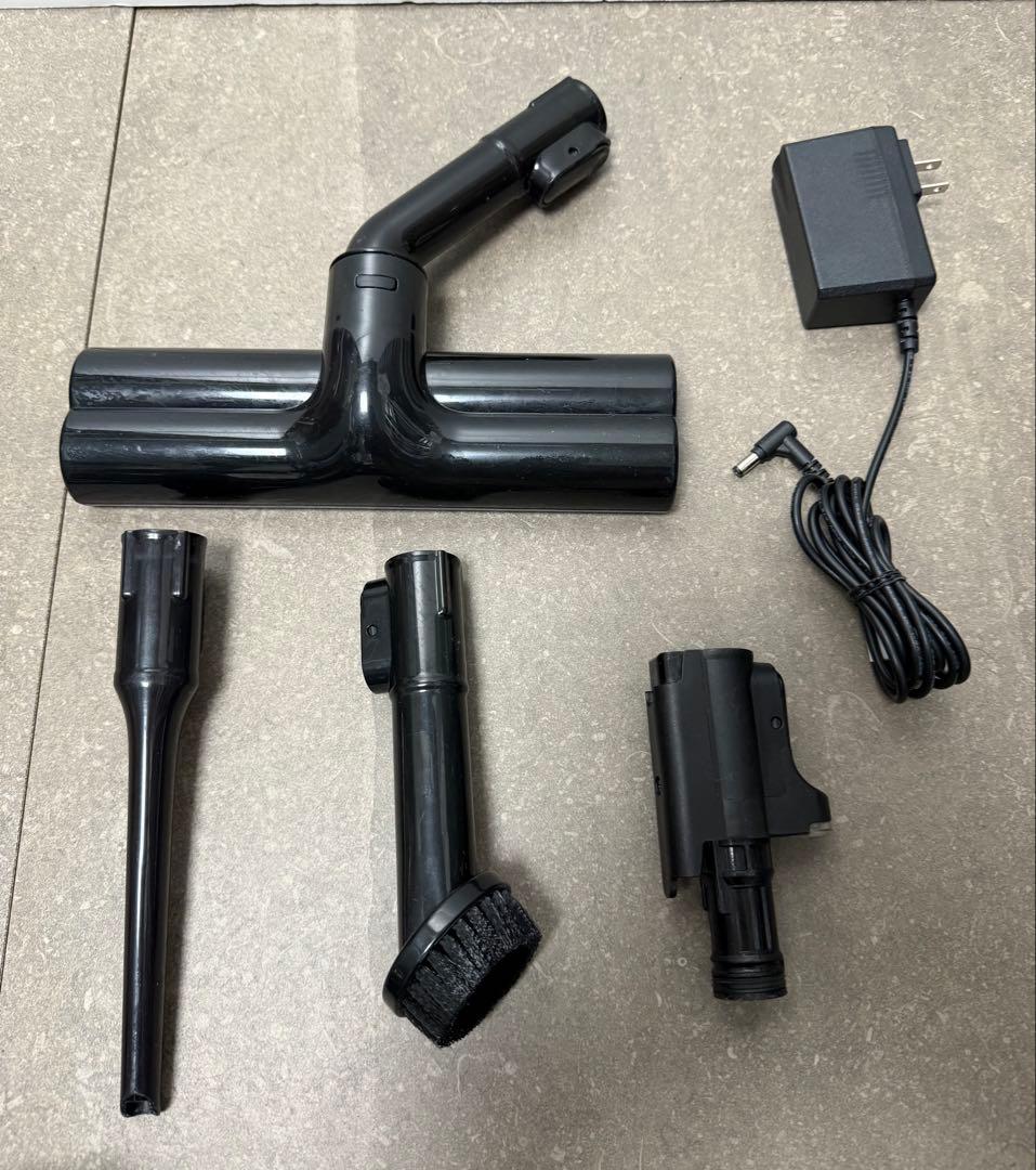 東芝◇コードレスクリーナー トルネオV◇シャイニーシルバー