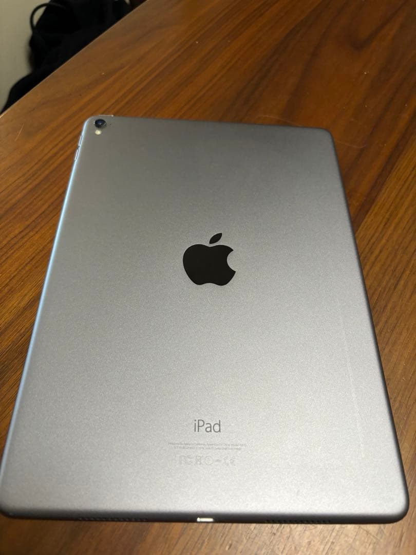 iPad Pro 9.7インチ wifiモデル 32GB