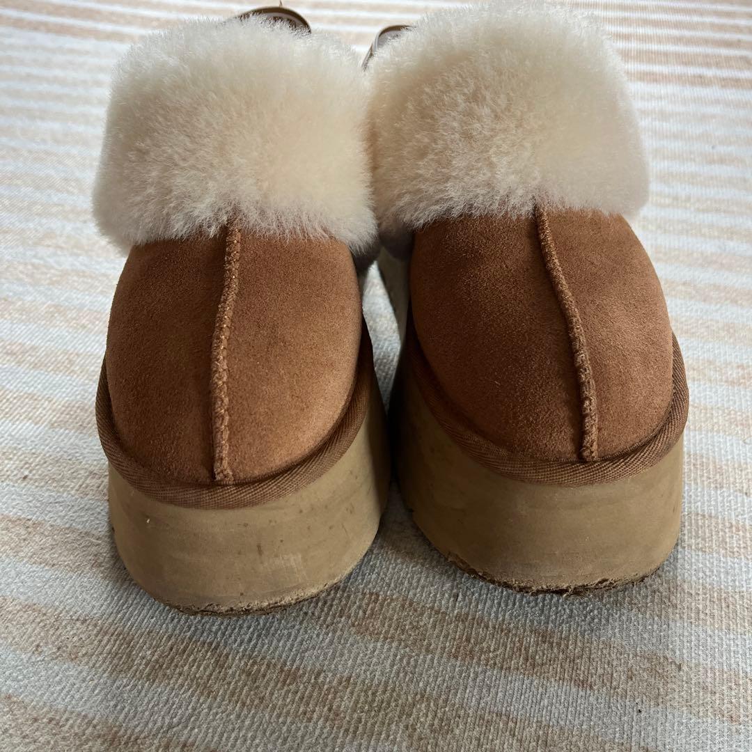 UGG ブラウン 厚底スライドサンダル