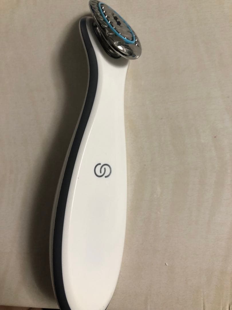 ニュースキン　ageloc boost美顔器 充電器キャップ付き