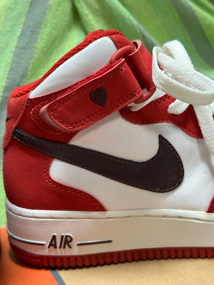 新品未使用Nike Air Force1 エアフォース ハイカット バレンタイン