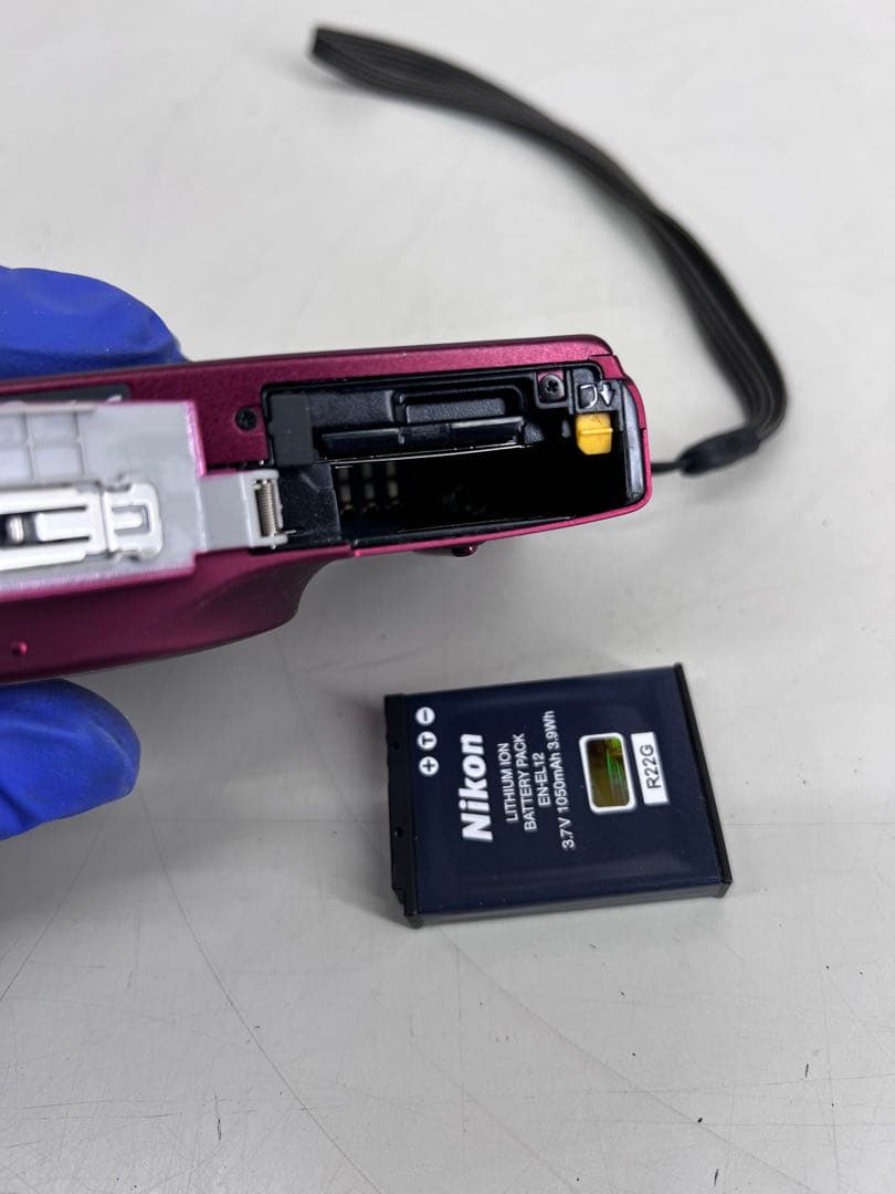 美品 COOLPIX S9500 ヴェルヴェットレッド 即日発送 デジカメ