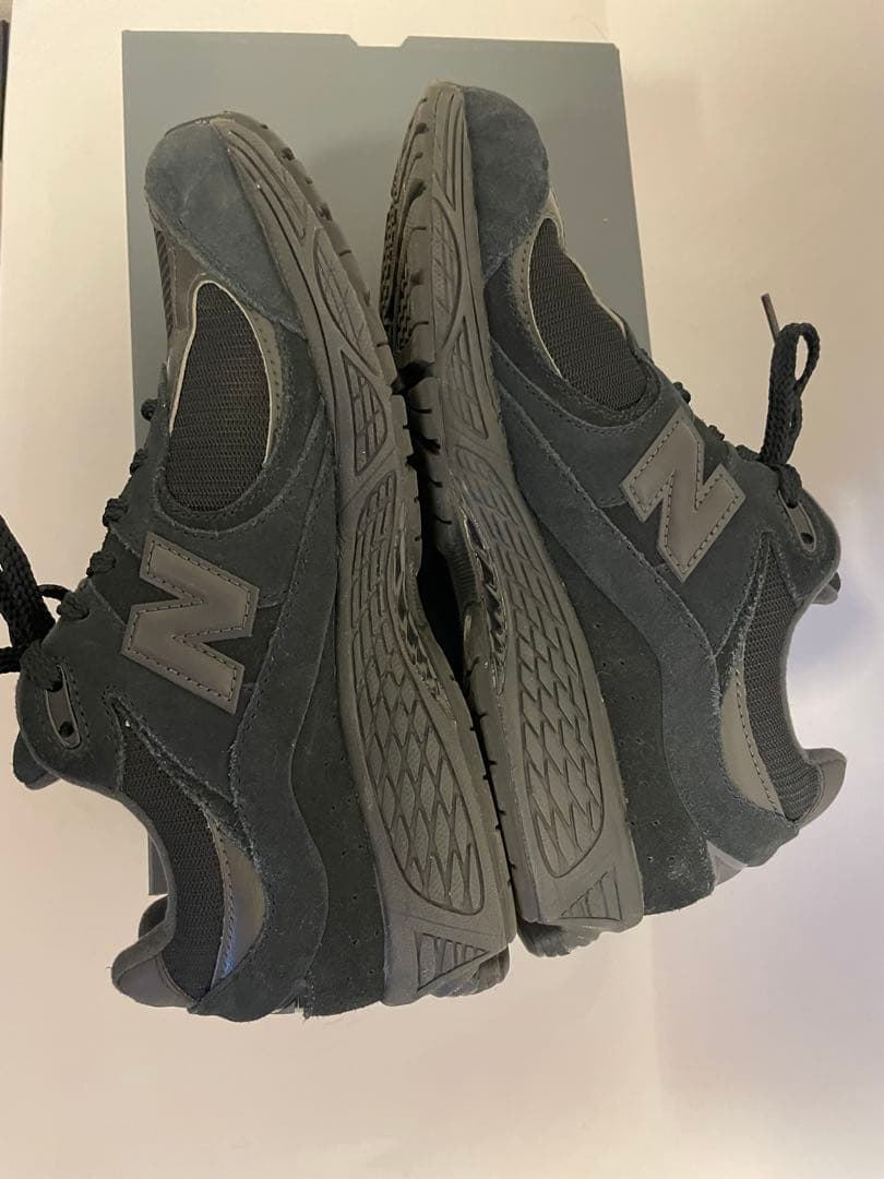 New Balance 2002R 国内正規品 ブラックスニーカー