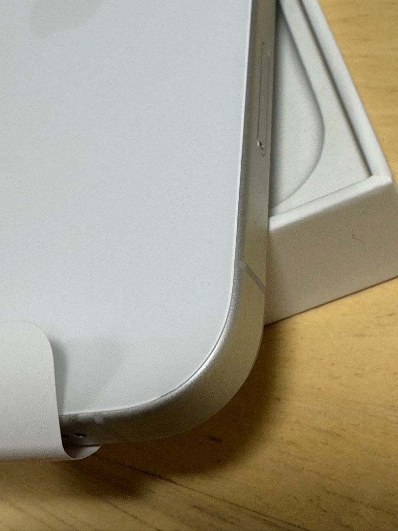 売り切り iPhone16 128G ホワイト 美品 SIMフリー