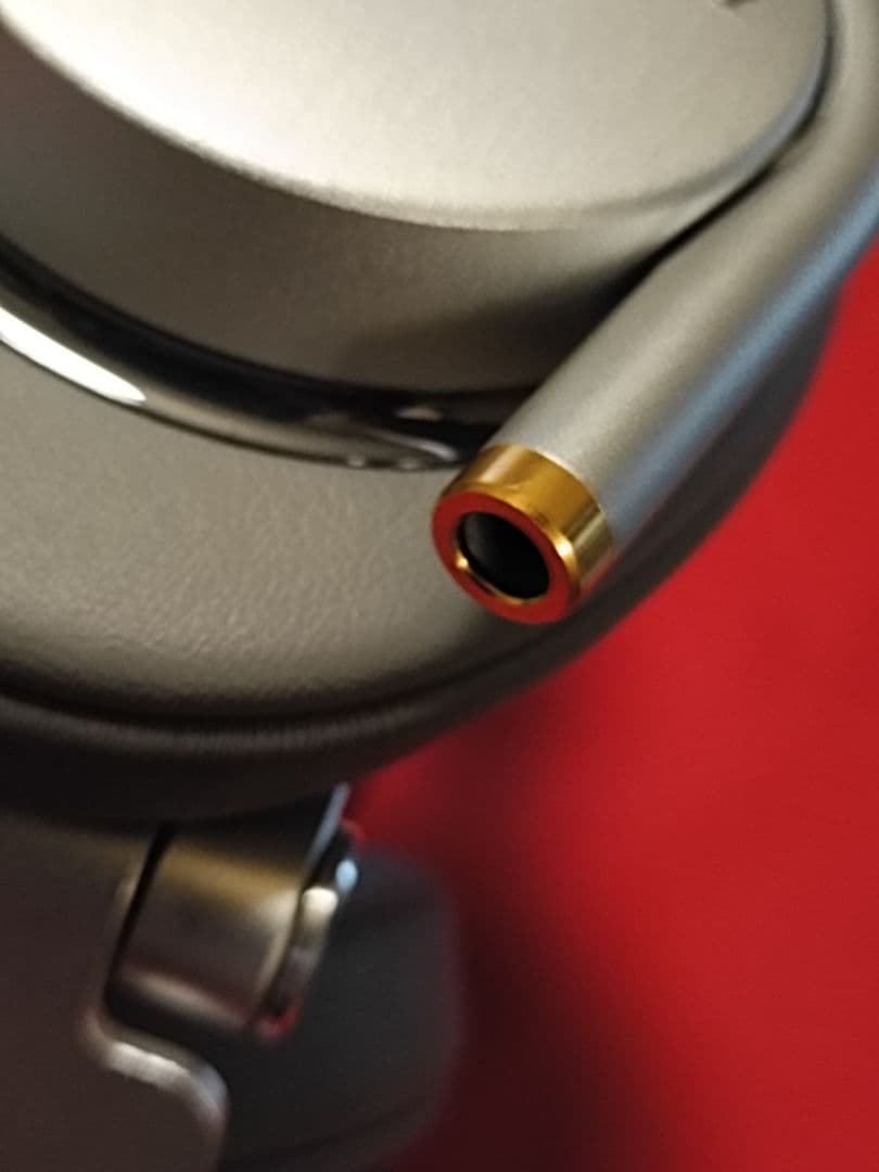 高音質　有線ヘッドホン／SONY MDR-1AM2　シルバー