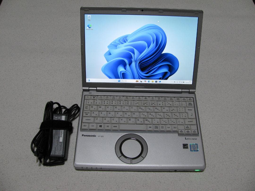 9390レッツノート CF-SZ6 i5 8G SSD 256GB オフィス付き