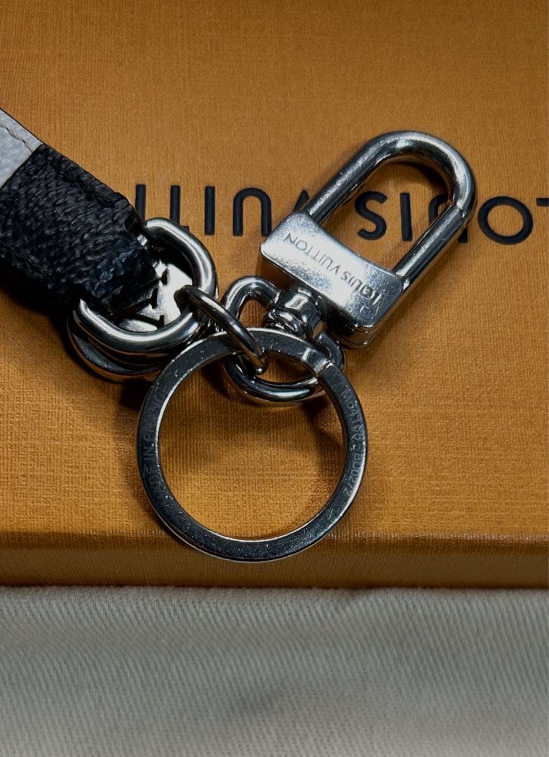 ruiLOUIS VUITTON レザーキーリング ホワイト