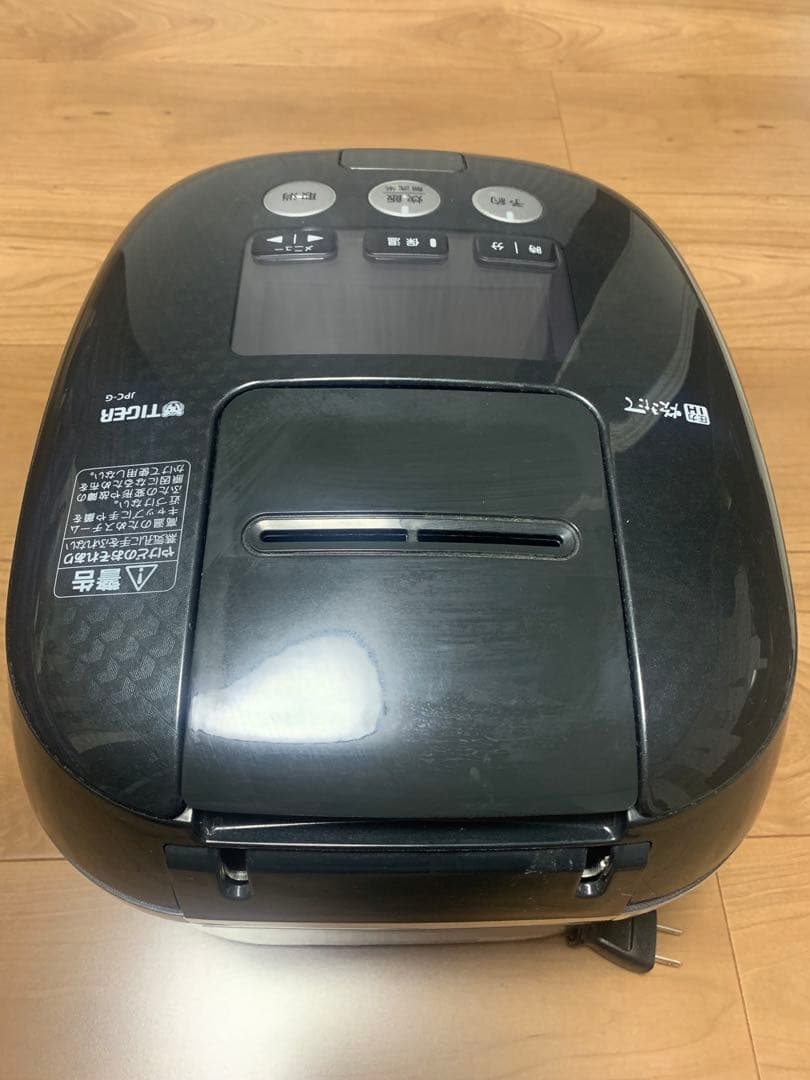 TIGER 圧力IH炊飯ジャーJPC-G100 5.5合炊き2023年製