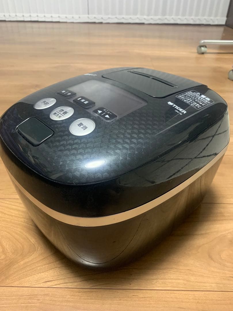 TIGER 圧力IH炊飯ジャーJPC-G100 5.5合炊き2023年製