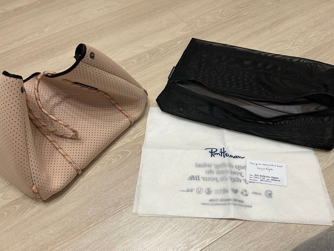 エスケープ トート ブラッシュ 美品 未使用に近い マザーズバッグ 正規品