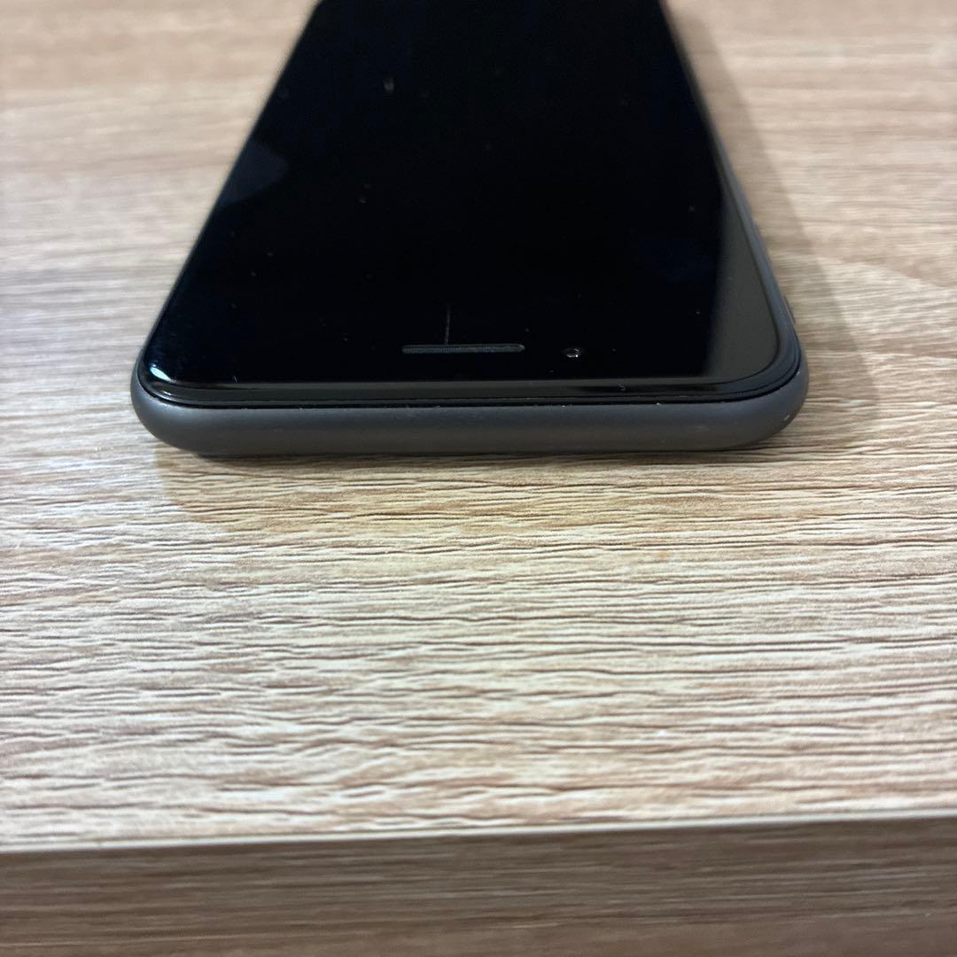 Apple iPhone 8 ブラック 本体　256GB