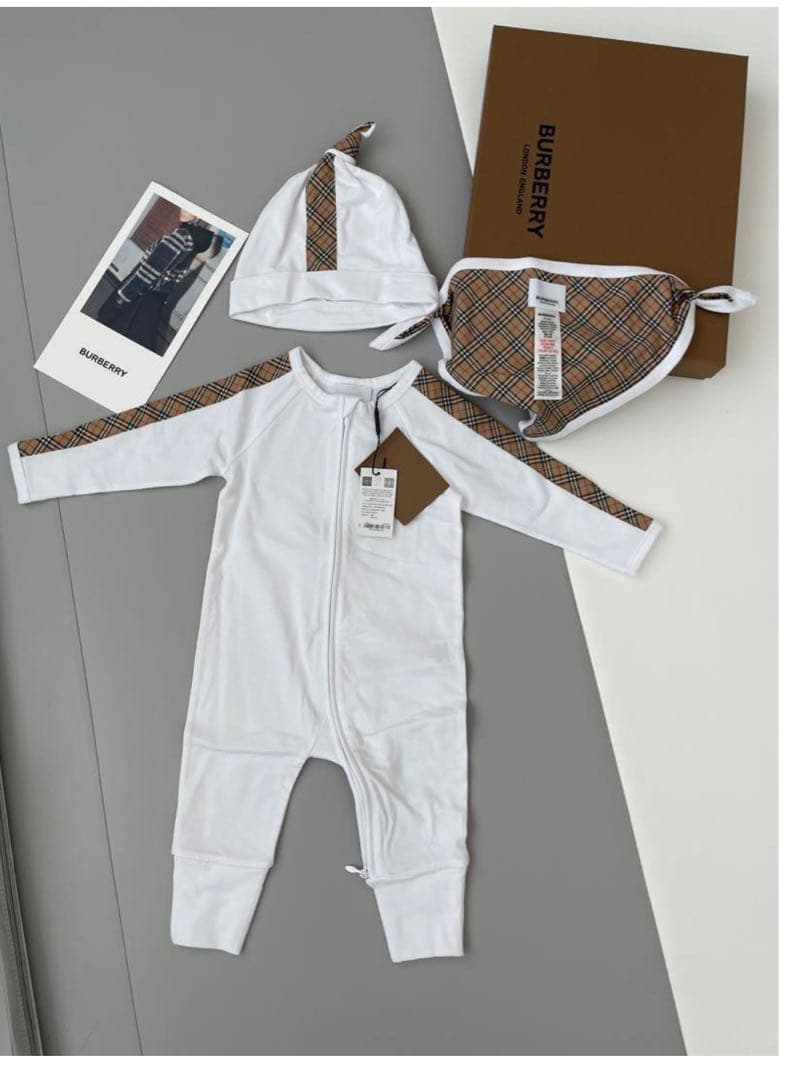 新品　未使用　BURBERRYチェックトリムコットンスリーピース ベイビー