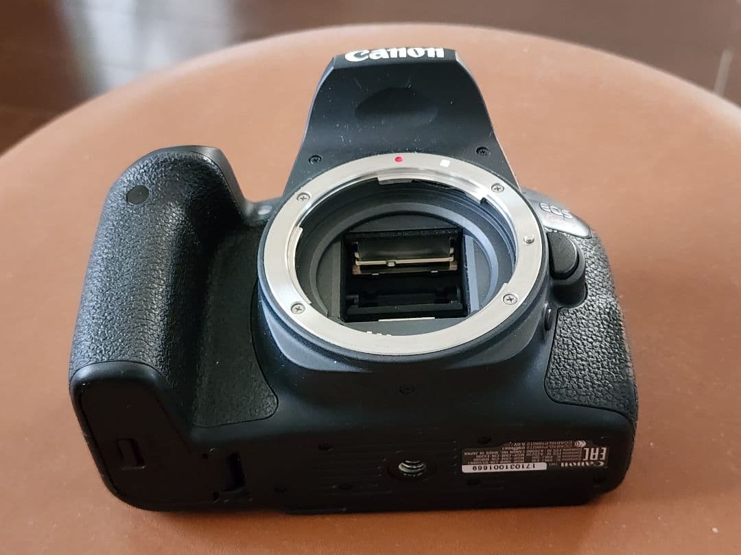 Canon EOS Kiss X9i 本体とダブルズームキット