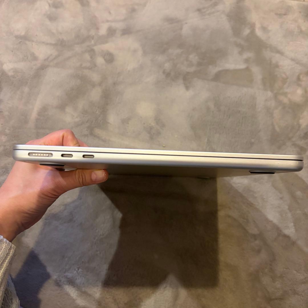 り*う様 MacBook Air M2 13.6 インチ スターライト JIS配