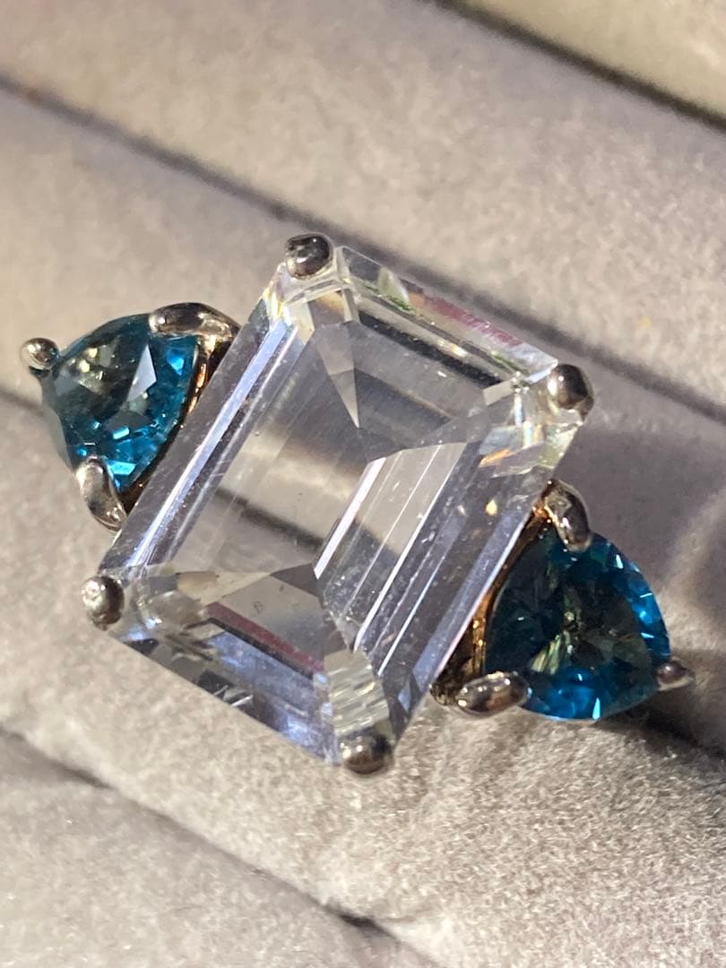 ト*ー様 【超爆安】ロンドンブルートパーズ ホワイトトパーズ？ リング 約22号