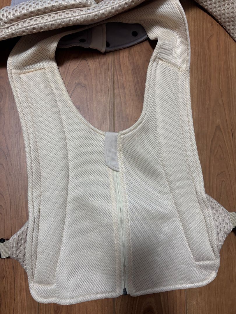 bebeswan / べべスワン 抱っこ紐 サンドベージュ