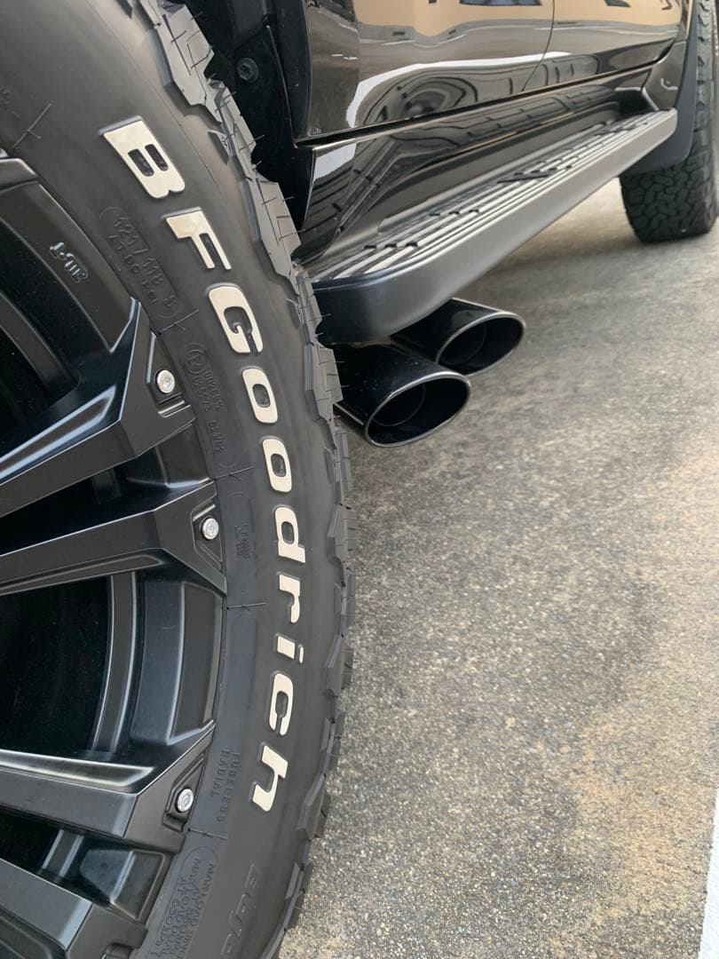 プラド150後期　センターサイドマフラー　ディーゼル車用　引き取り歓迎