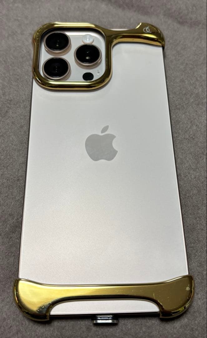 【ゴールド】ArcPulse iPhone16Pro Maxバンパー