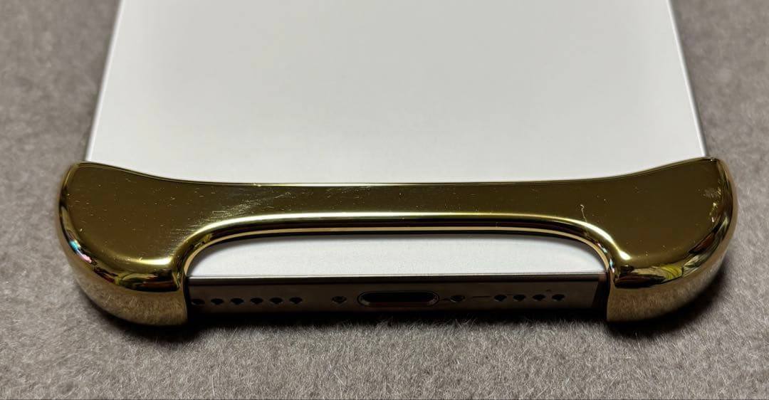 【ゴールド】ArcPulse iPhone16Pro Maxバンパー