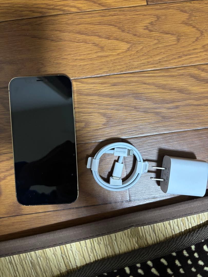 Apple iPhone 12Pro 256GBゴールド本体 充電器付き