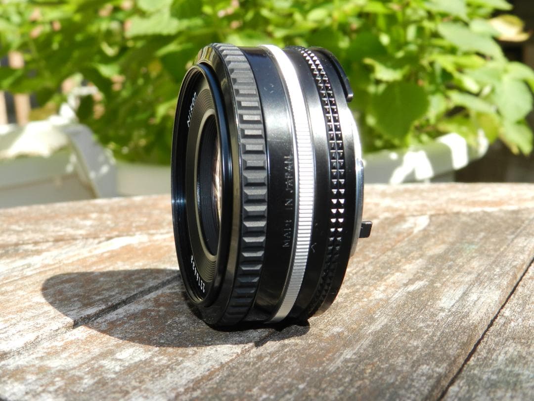 決算セール　極美品　Nikkor 50mm f/1.8 パンケーキレンズ