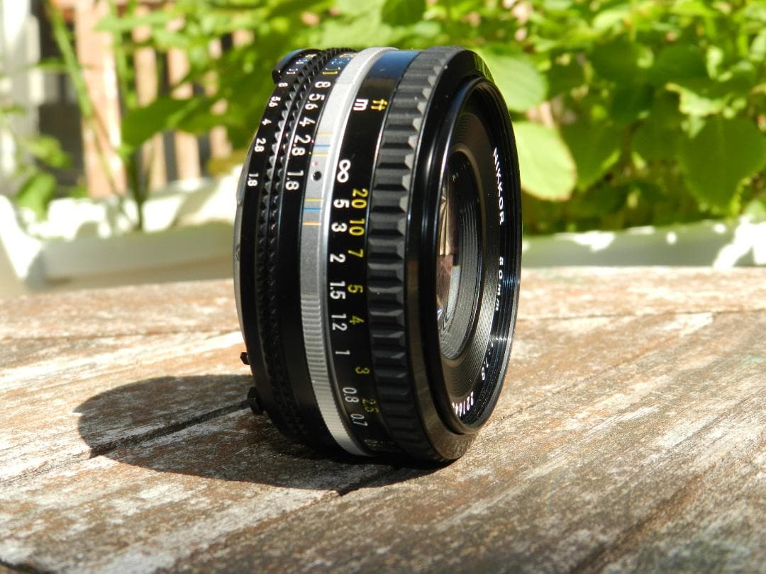 決算セール　極美品　Nikkor 50mm f/1.8 パンケーキレンズ