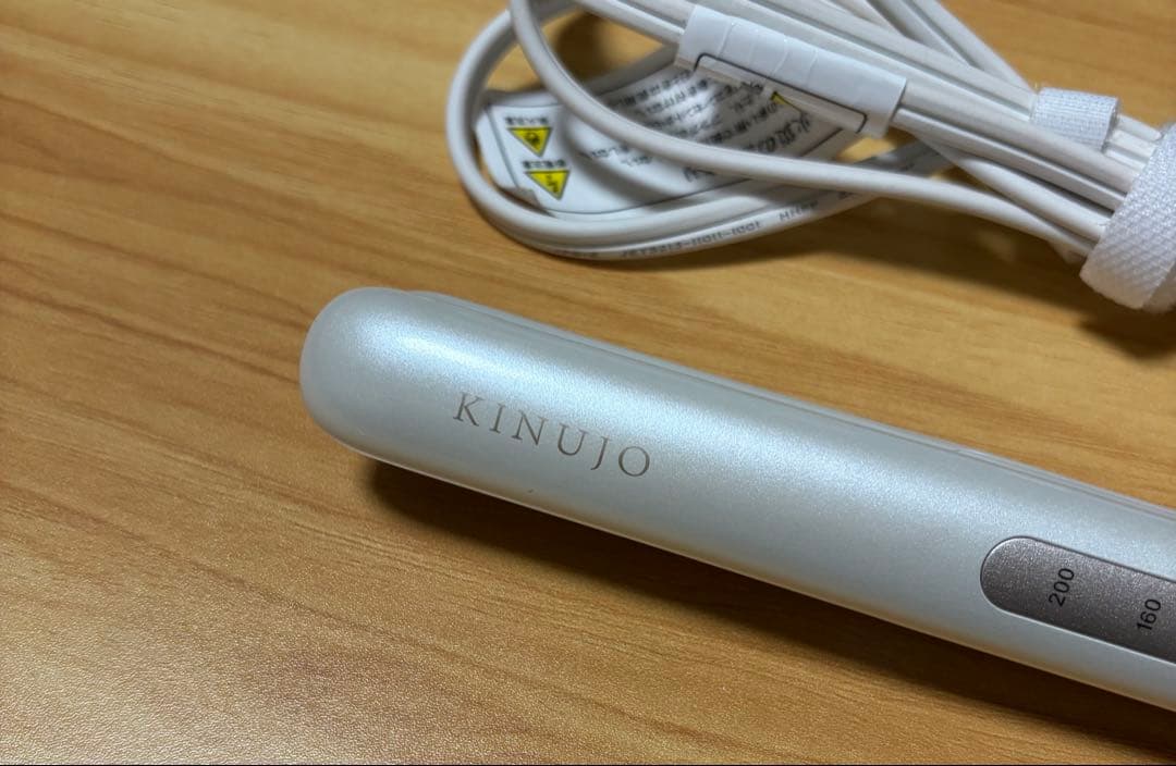 kinujo ミニ　ヘアアイロン　中古