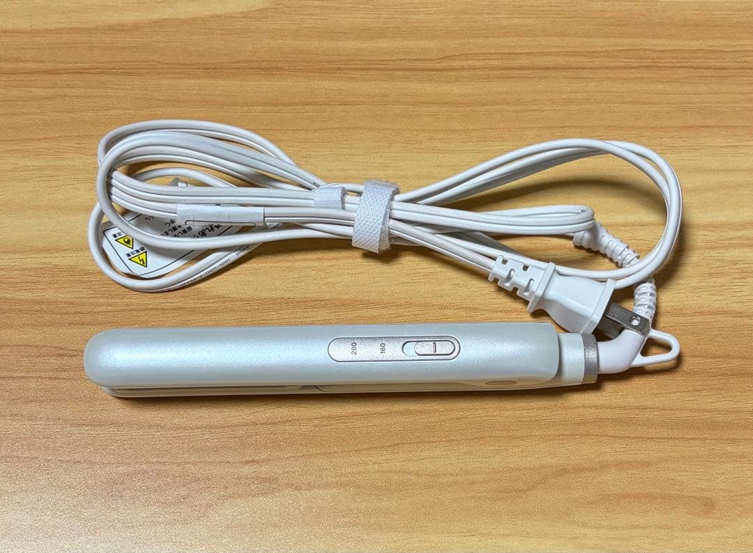 kinujo ミニ　ヘアアイロン　中古