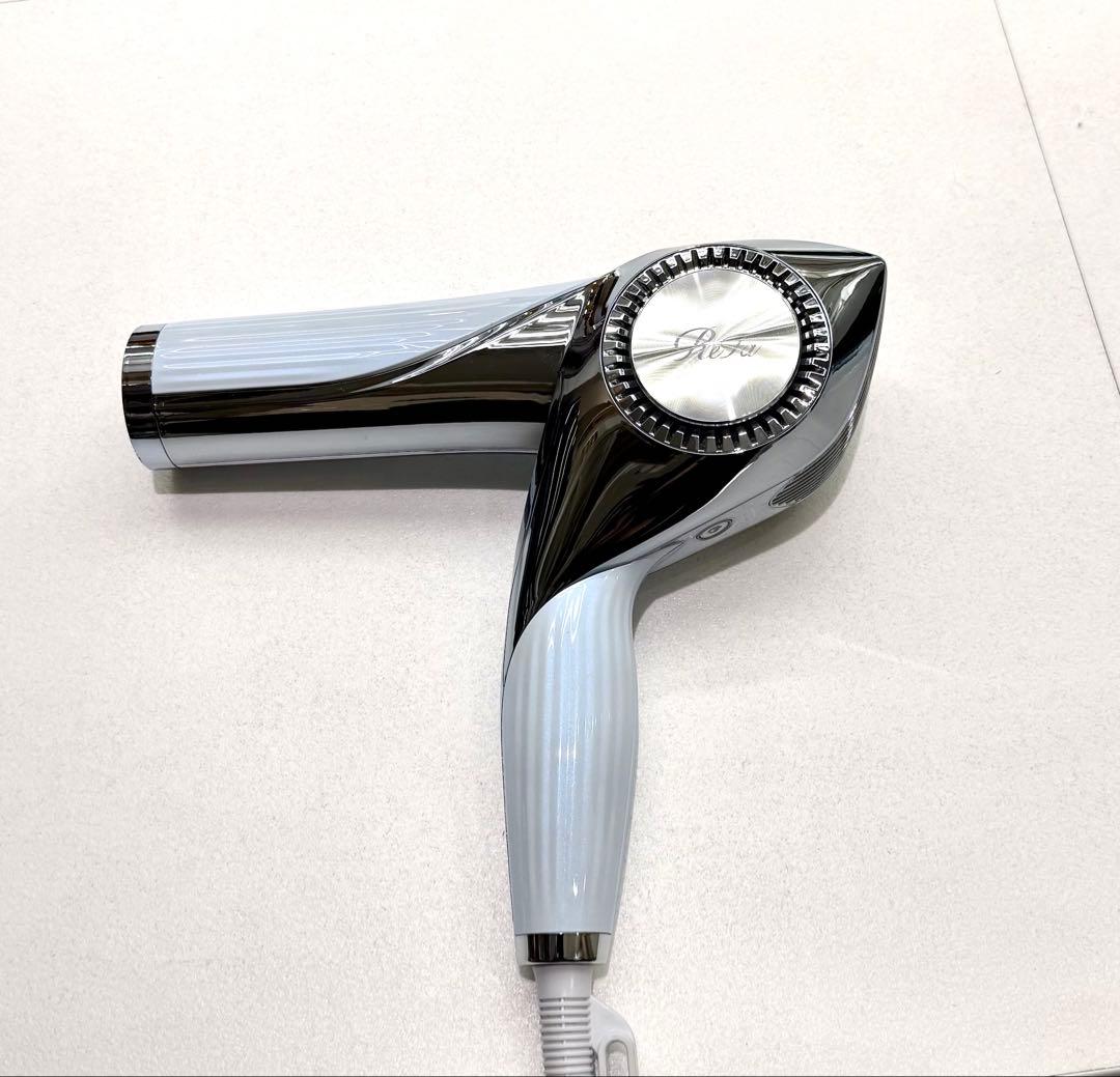 みう　白2点黒１点