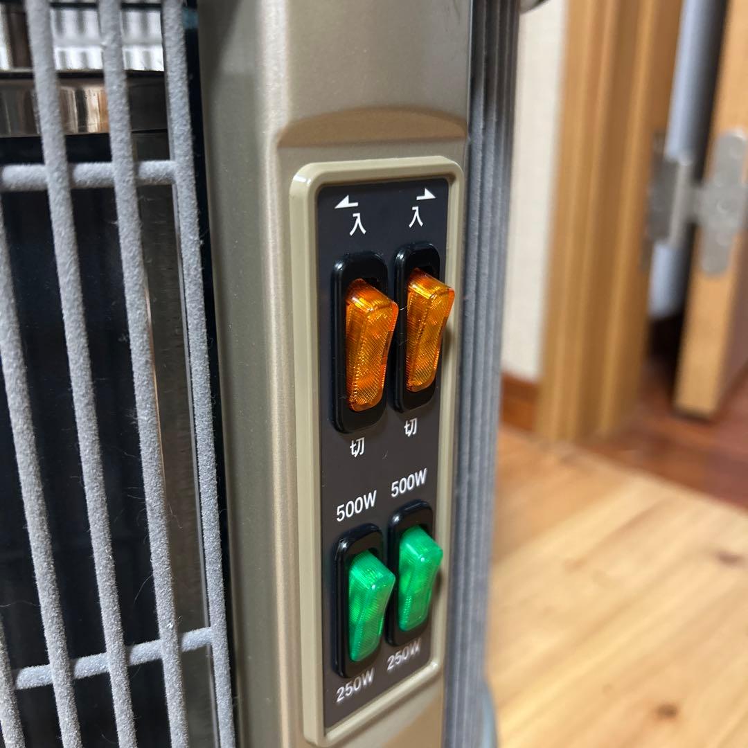 談話室 1000型遠赤外線幅射パネルヒーター キャスター付き