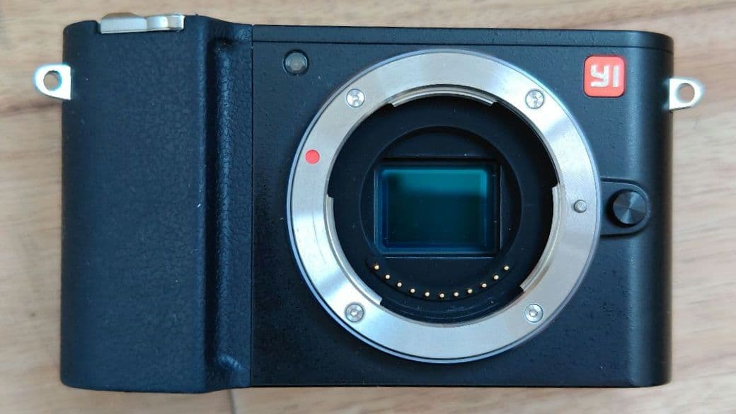 【レア・良品】Xiaomi YI M1 ミラーレス Xiaoyi　黒