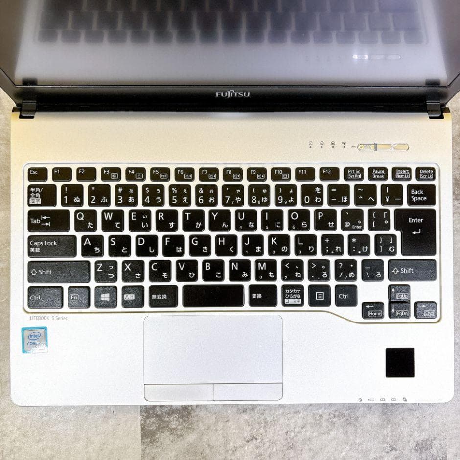 小型軽量❣SSDで快適✨ｉ5✨フルHD カメラ付きノートパソコン 仕事や趣味に♪