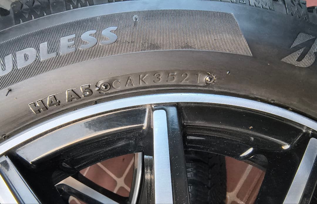 スタッドレス＆アルミホイール15インチ４本セット　送料込み