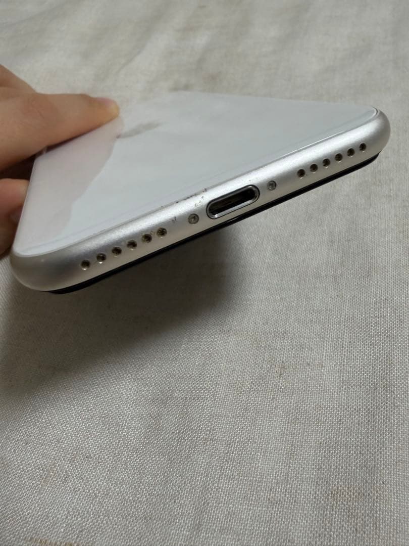 iPhone SE3（第3世代）256GB スターライト