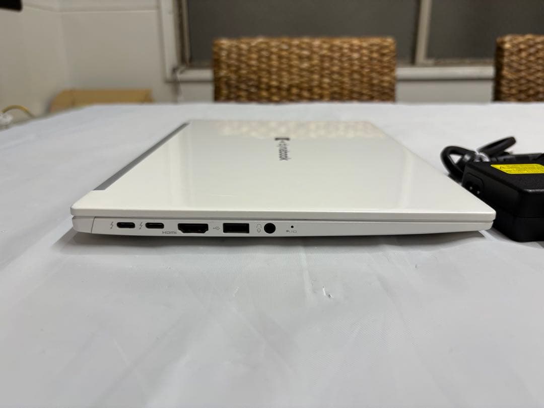 【美品】Dynabook GZ/HPW i7 11世代 16GB/256GB 白