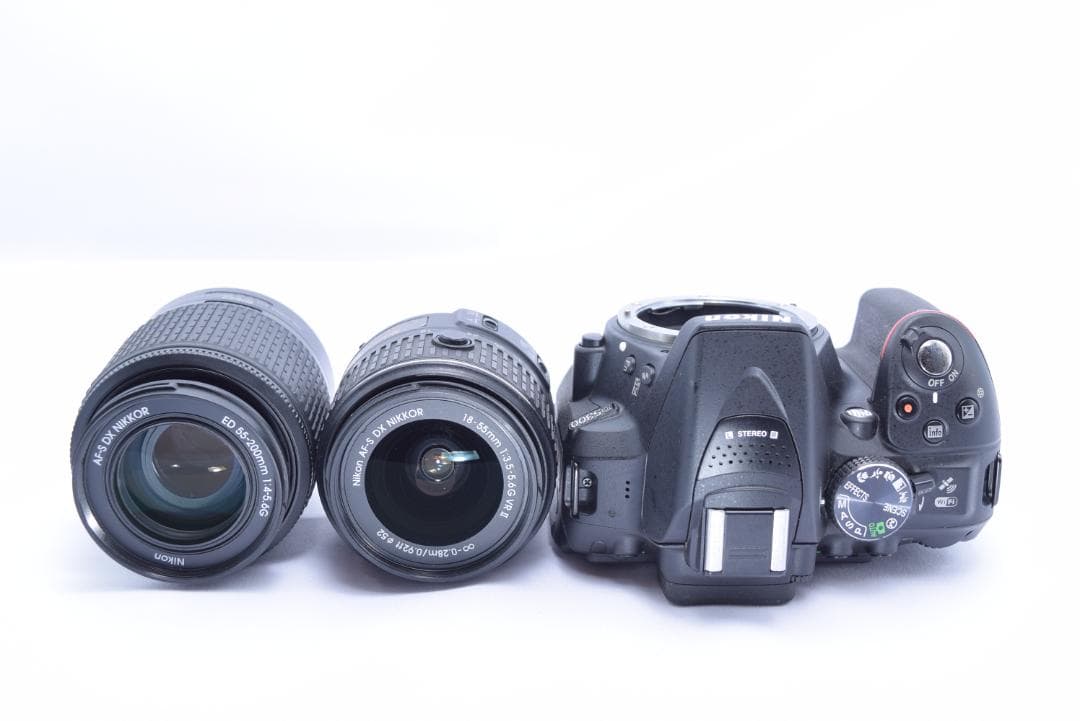 Nikon D5300　一眼レフカメラ　シャッタ数約500回　おまけ多数