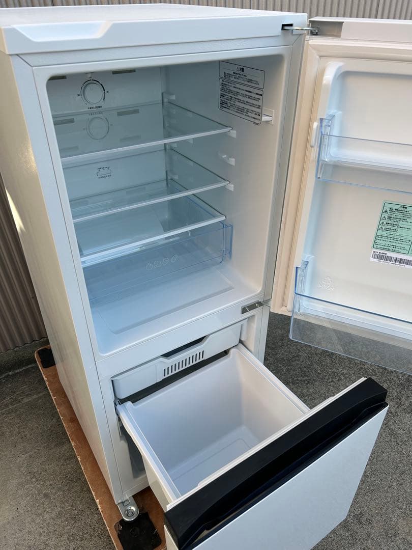 Hisense ２ドア冷蔵庫　HR-D13E2W 超美品