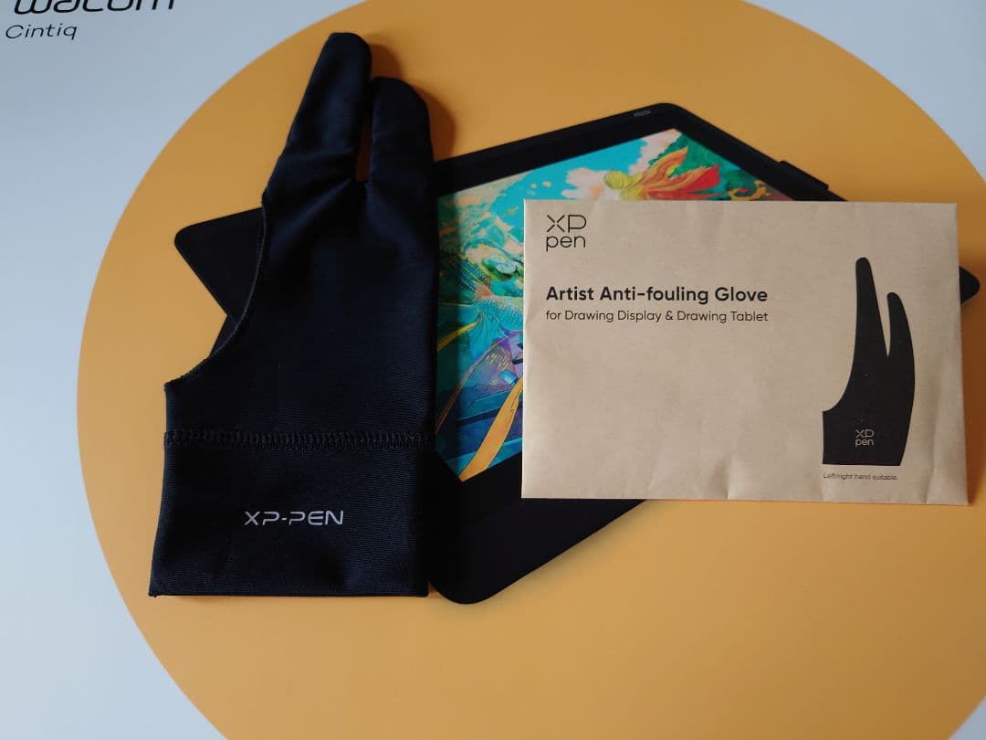 Wacom Cintiq 16 液晶ペンタブレット 本体 グローブ(M)付き