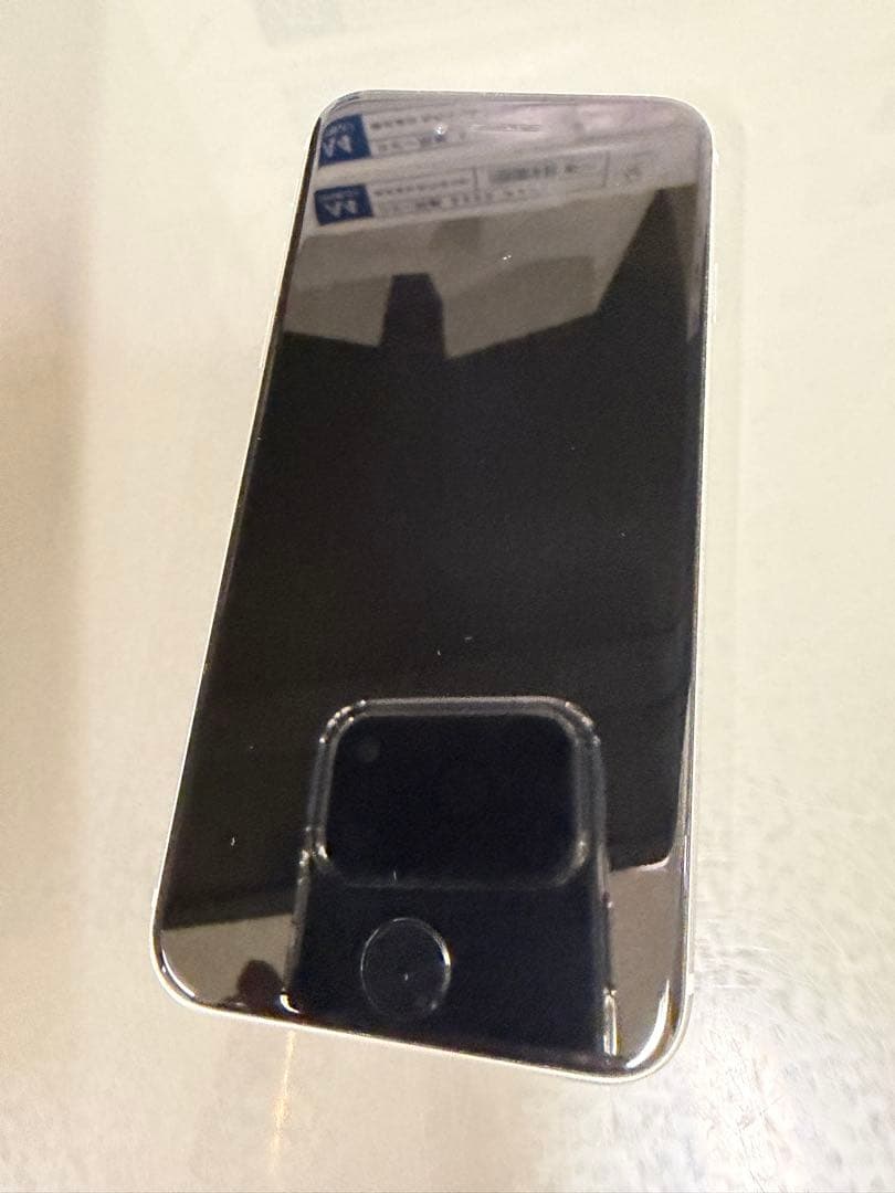 Apple iPhone SE (第2世代) ホワイト 本体　64GB美品