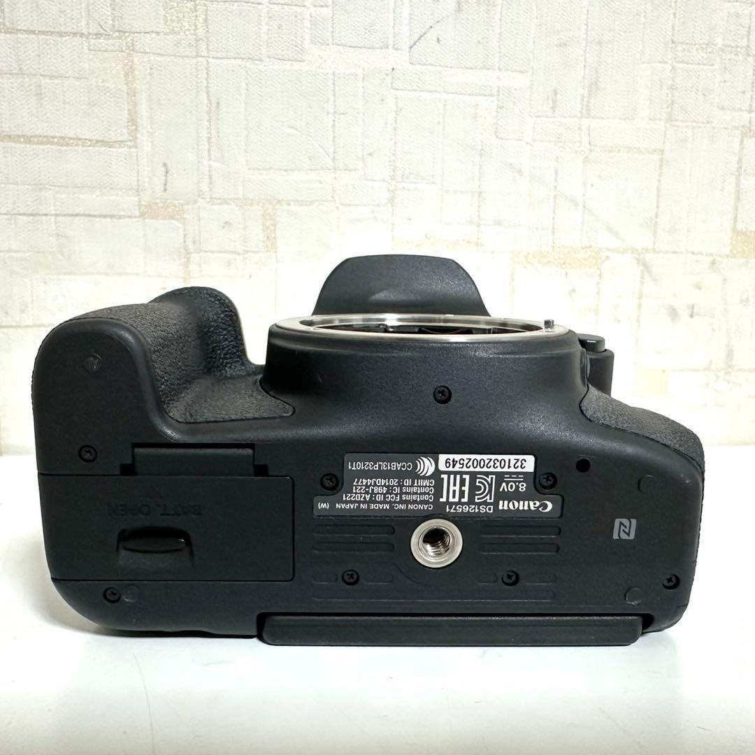 Canon EOS Kiss X8i ボディ 訳ありデジタル一眼レフカメラ