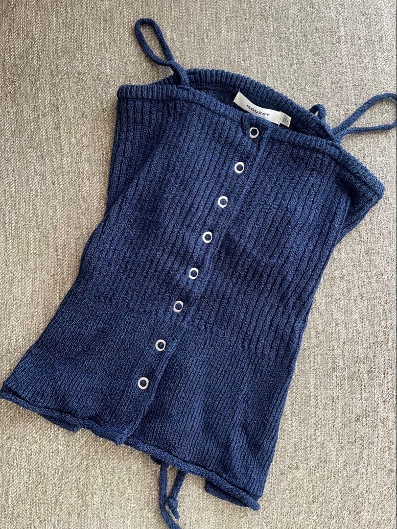 ゆの様 moussy FRONT BUTTON ニットキャミ