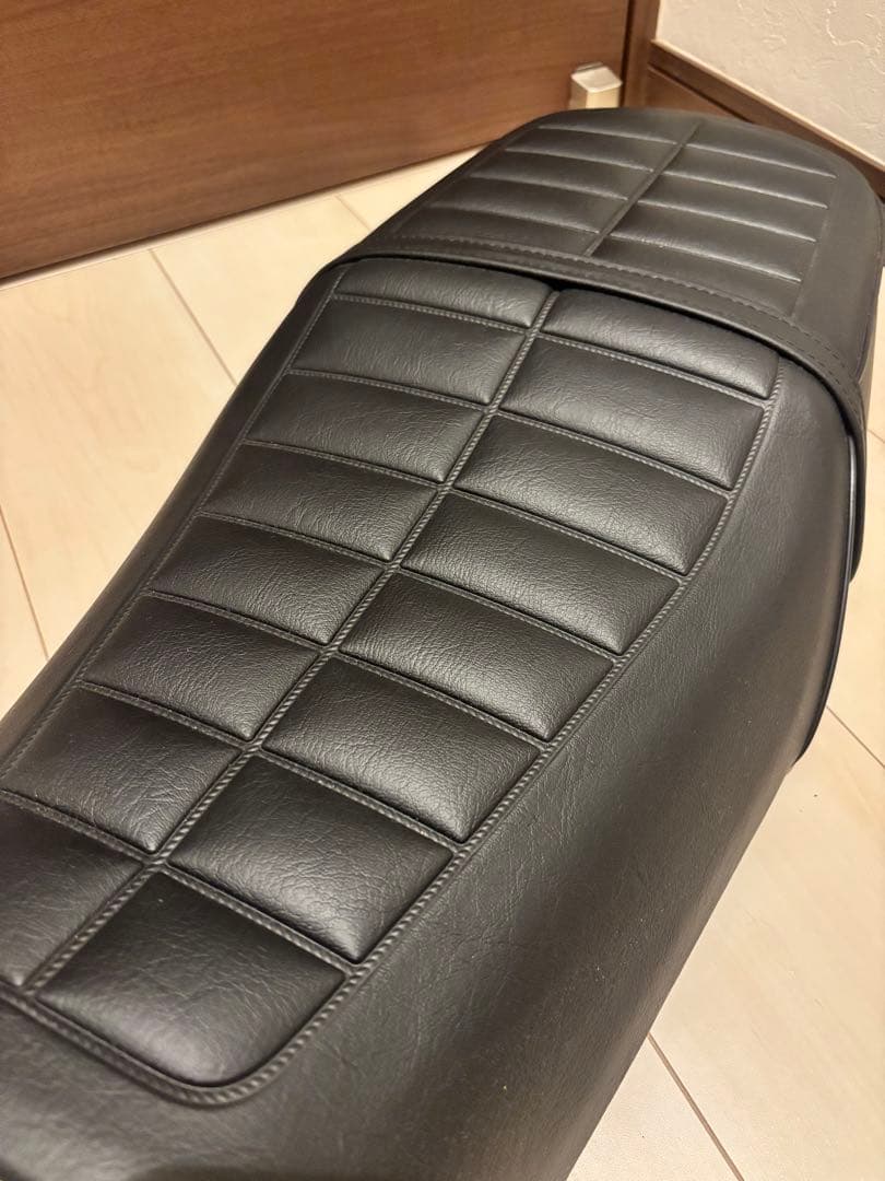 CB1100EX 純正シート 黒 SC65