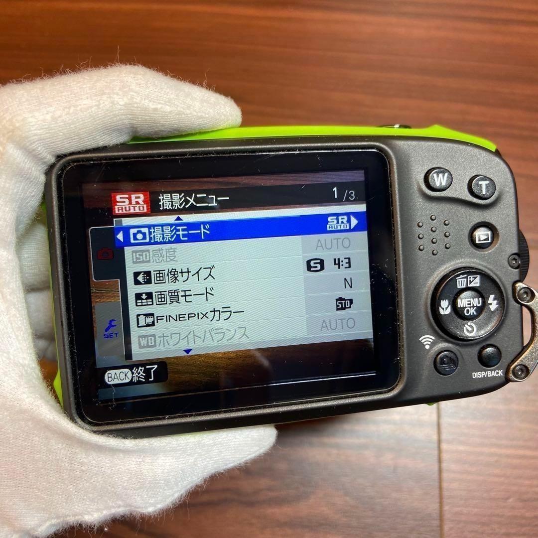 FUJI FILM FinePix XP120 デジカメ ほぼ新品 3810