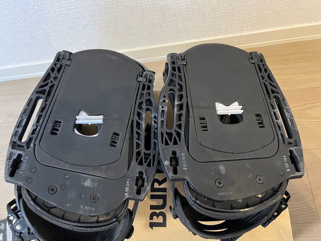 【一部破損】Malavita ESTビンディング MサイズBurton【箱付き】