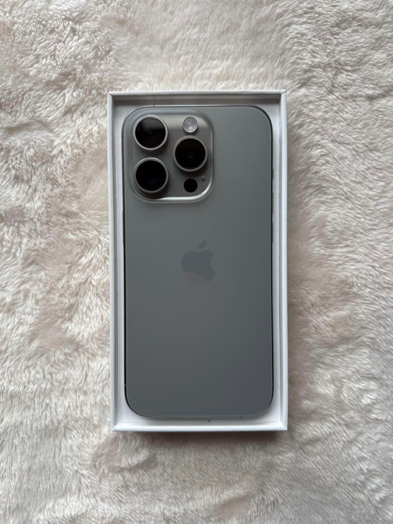 Apple iPhone 15Pro ナチュラルチタニウム