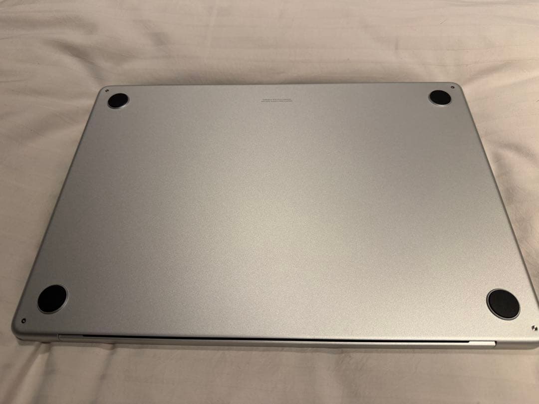 【極美品】MacBook Air 15インチ M4 16GB 256GB